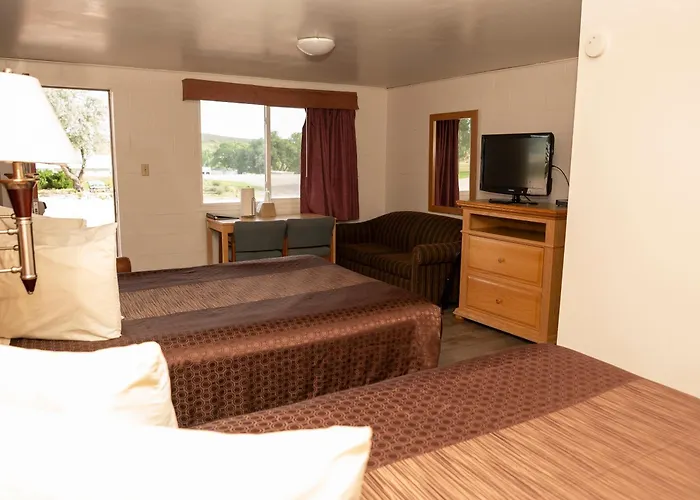 Auto & Rv Park Motel
